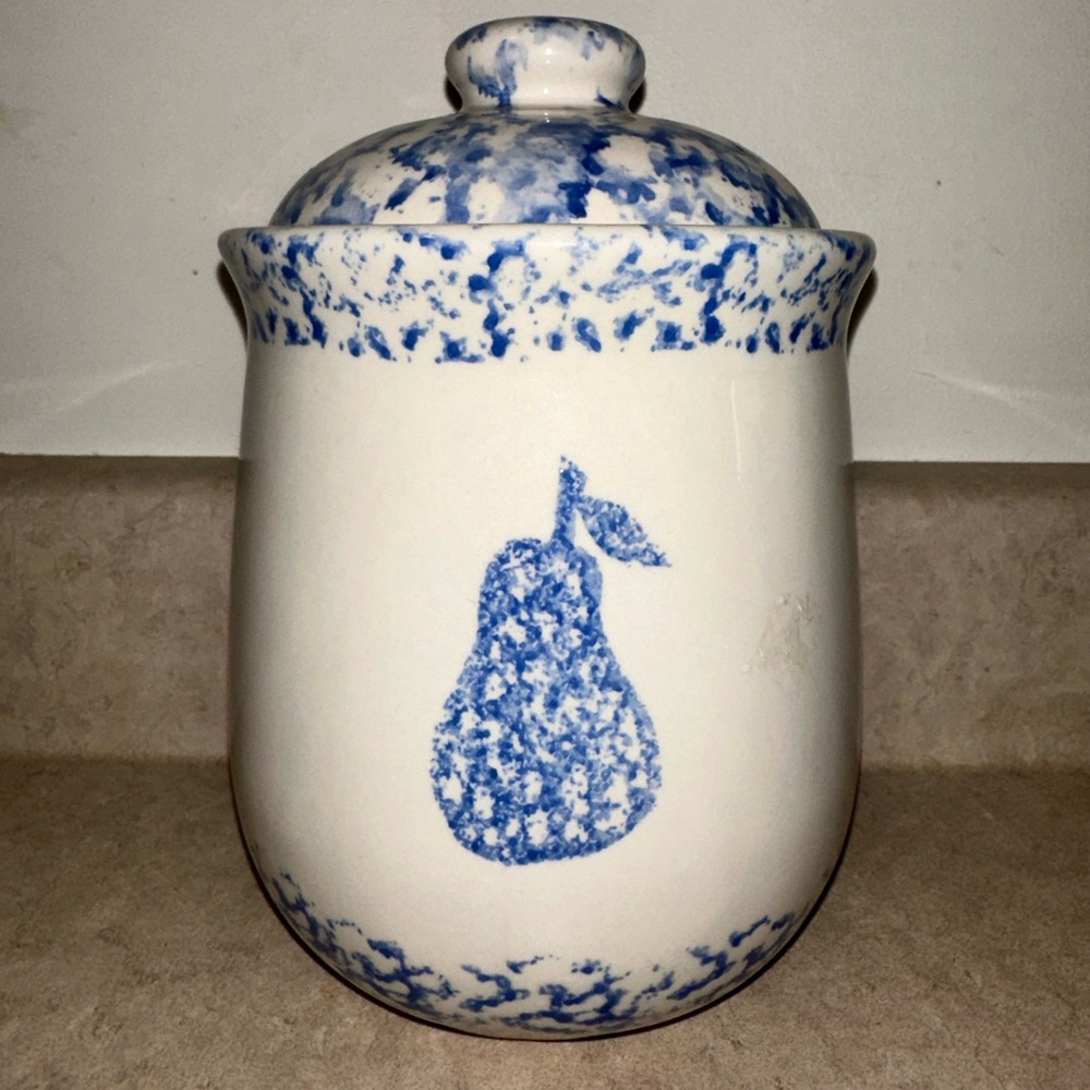 Folk‎ Craft Blue Spongeware Lidded Canister Heart Pear Container 7 1/4” Tall